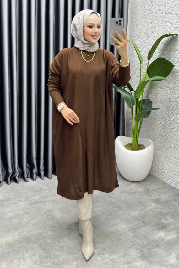 https://cdn.kalemenmoda.com/basic-salas-triko-tunik-2096-kahve-tunik-tunik-1649-49-O.jpg - Basic Salaş Triko Tunik 2096 Kahve - UZ