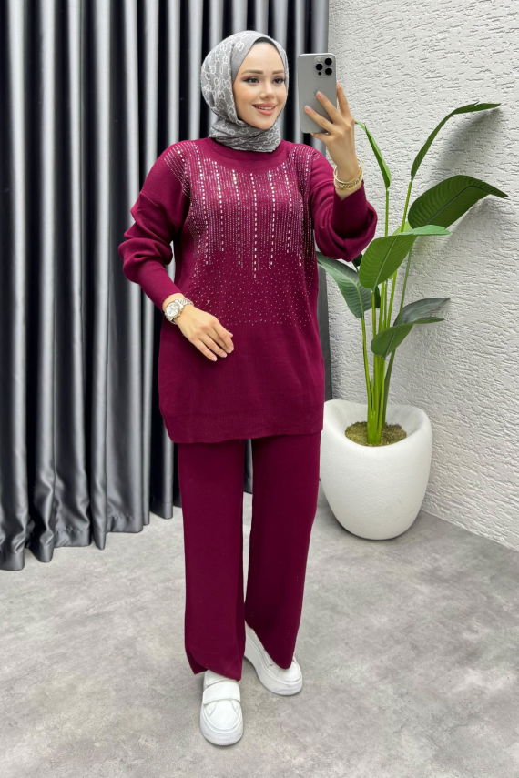 https://cdn.kalemenmoda.com/elissa-tasli-triko-takim-1109-bordo-kombin-kombin-1585-48-O.jpg - Elissa Taşlı Triko Takım 1109 Bordo - MT
