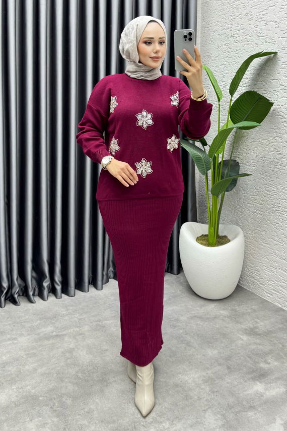 https://cdn.kalemenmoda.com/irmak-cicek-detayli-triko-takim-1006-bordo-kombin-kombin-1671-51-O.jpg - Irmak Çiçek Detaylı Triko Takım 1006 Bordo - MT