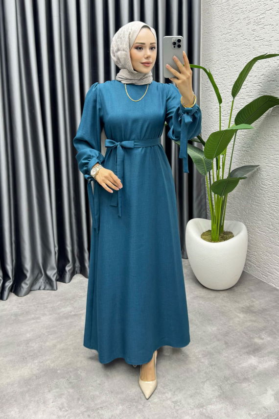 https://cdn.kalemenmoda.com/manseti-baglamali-sofia-keten-elbise-2010-petrol-elbise-elbise-1448-43-O.jpg - Manşeti Bağlamalı Sofia Keten Elbise 2010 Petrol - FON